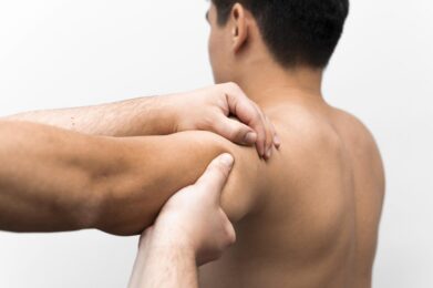 Shoulder pain when the arm is lifted upwards